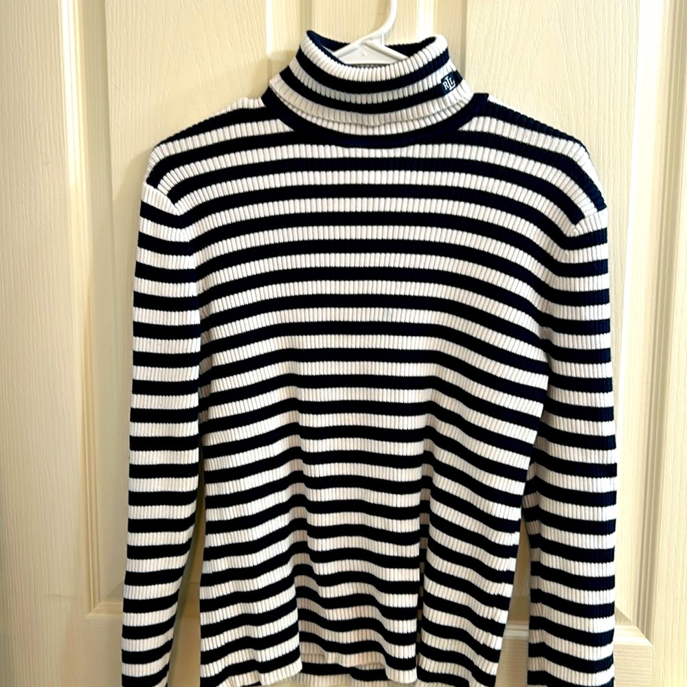 Lauren Ralph Lauren EUC Turtleneck